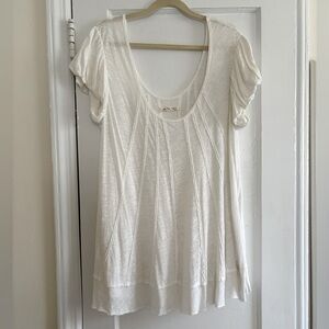 Free People White Scoop Neck Tunic. Size XL. Puffy Short Sleeves.